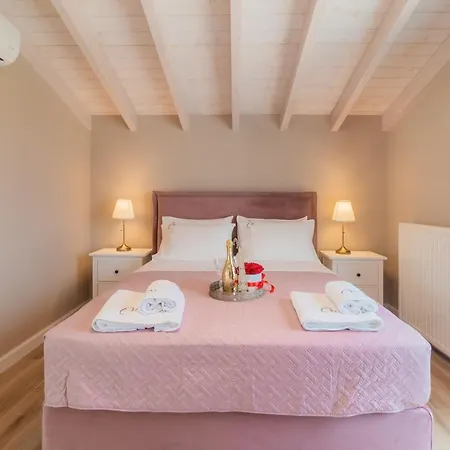 Апартаменты Melena Premium *