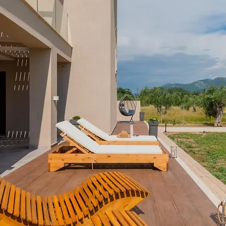 Melena Premium Roda (Corfu)