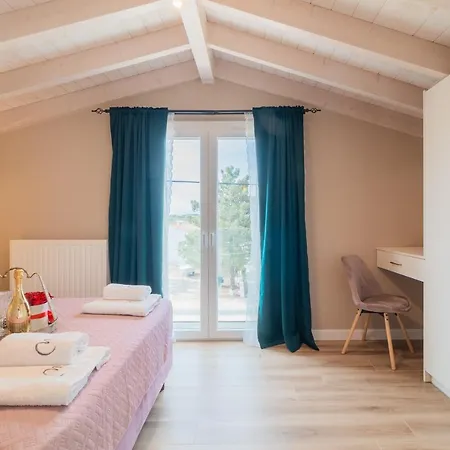 Melena Premium * Roda (Corfu)